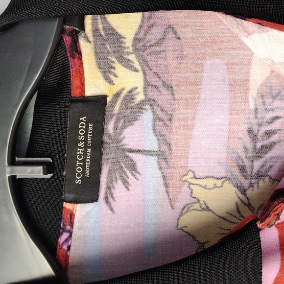 The Polo Shirt - Picture 3 of 4